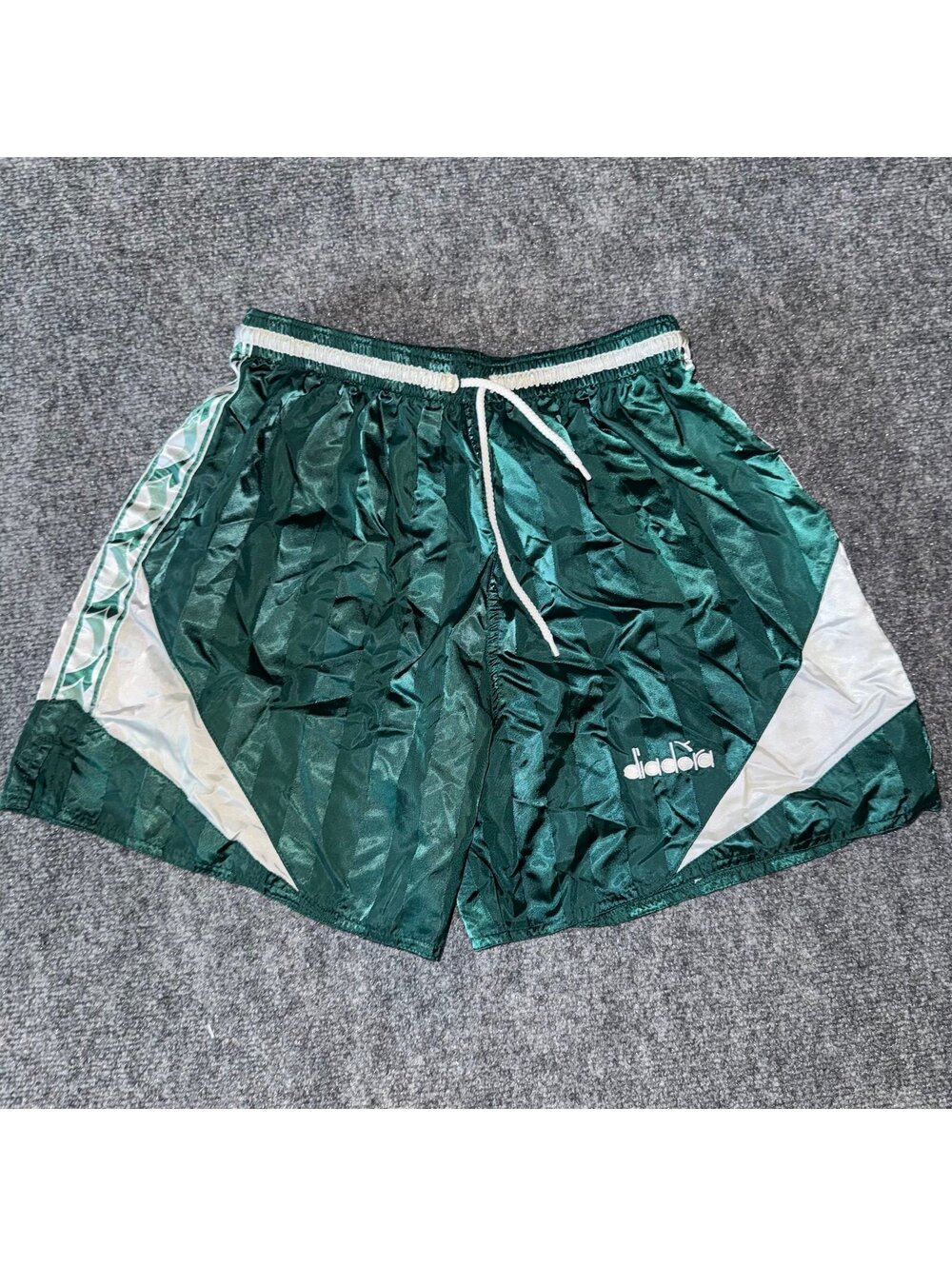 Diadora Green Dazzle Grail Nylon Athletic Shorts Mens MD Vtg y2k 90s Rare